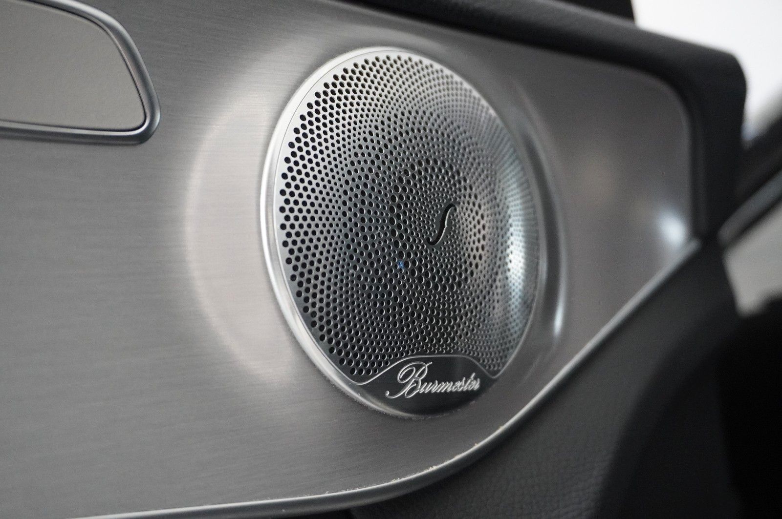 Fahrzeugabbildung Mercedes-Benz C 220 T AMG LINE 4MATIC 9G NAVI/LED/SPORT/BURME.