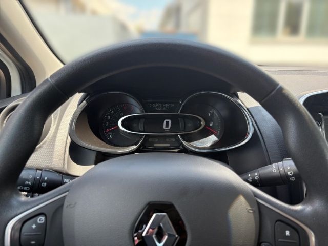 Fahrzeugabbildung Renault Clio IV Life +KLIMA+NAVI+TEMPOMAT+RADIO+BT+UVM