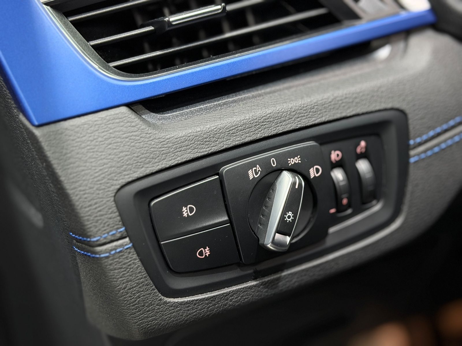 Fahrzeugabbildung BMW X1 xDrive 20d M SPORT|PANORAMA|AUTOMATIK|ACC