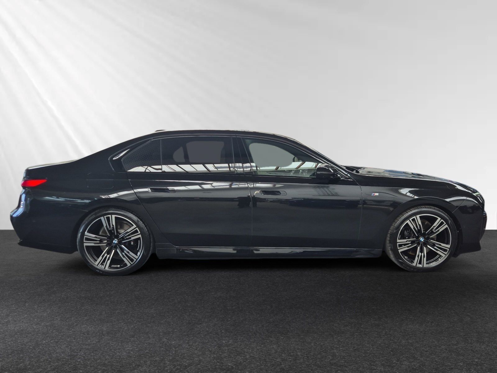 BMW 750 - Bild 2