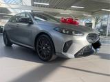 BMW  M135 xDrive A - Top Zustand und neuwertig  - BMW 135 mit Panoramadach
