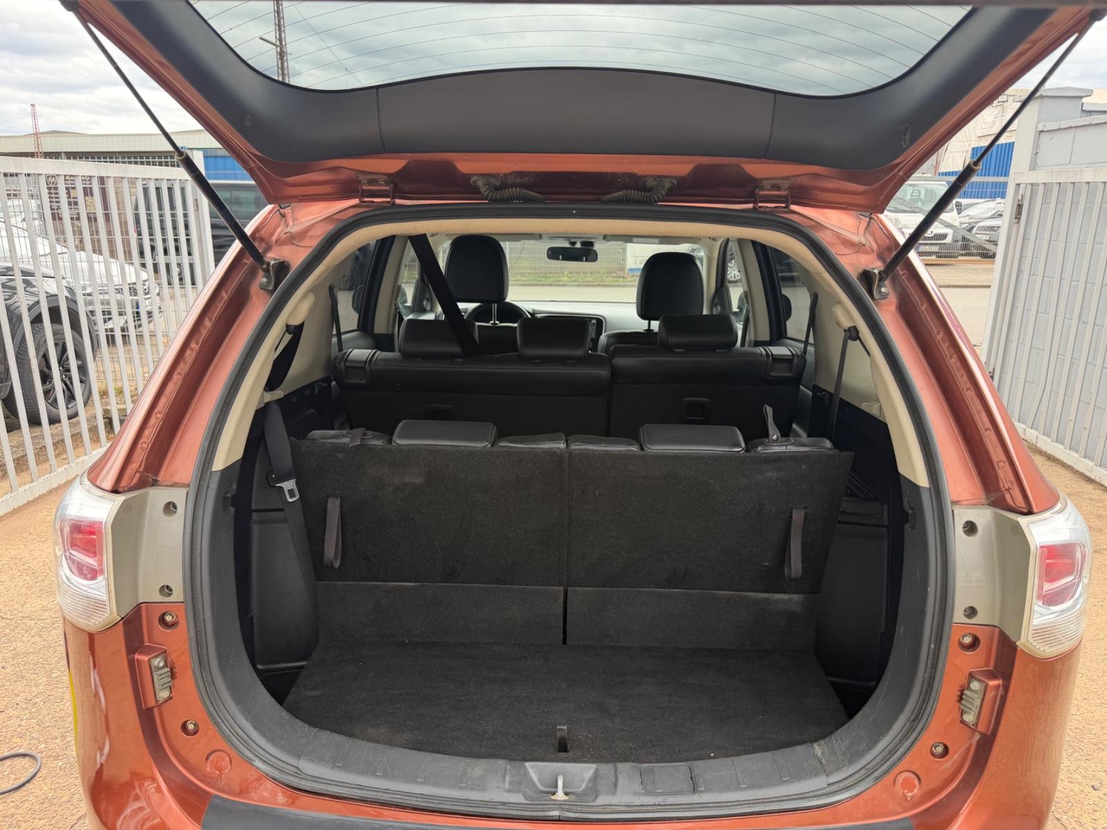 Mitsubishi Outlander 2.2* 4WD* 7 Sitzer*Euro5*Leder*Kamera*