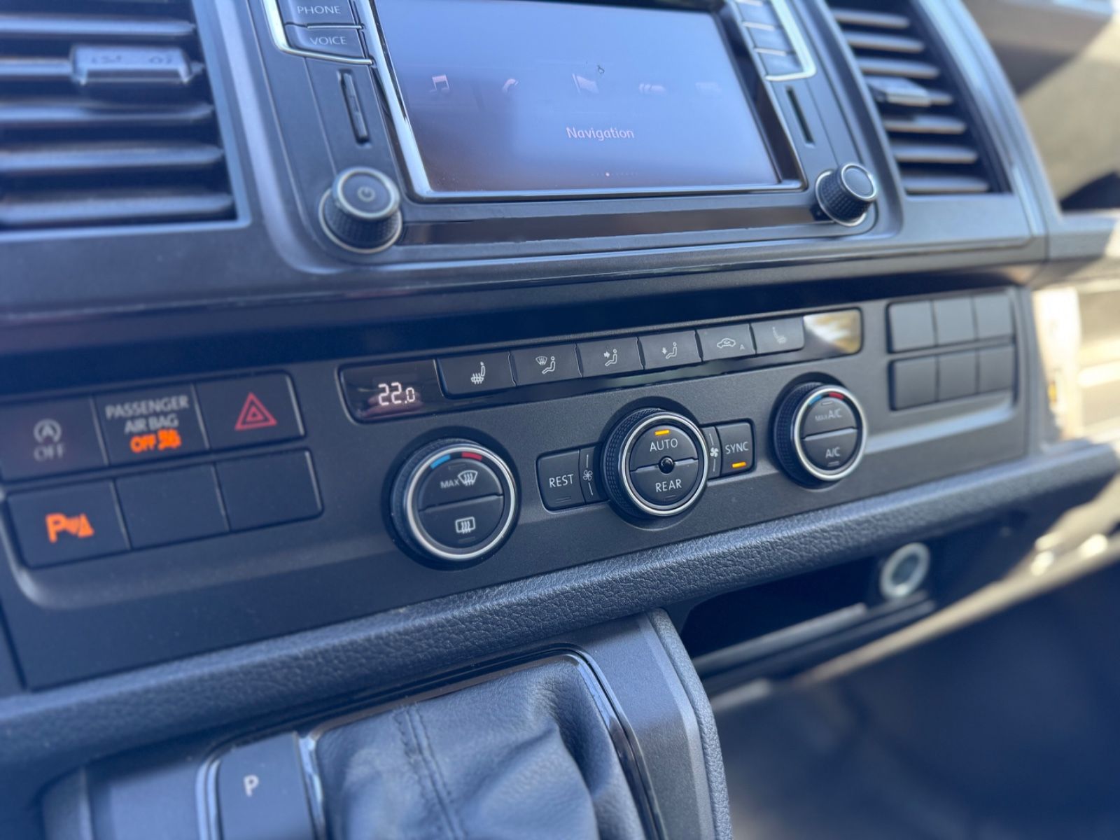 T6 Caravelle *LED*AT-Motor*Temp*Sitzheiz*8Sitze*