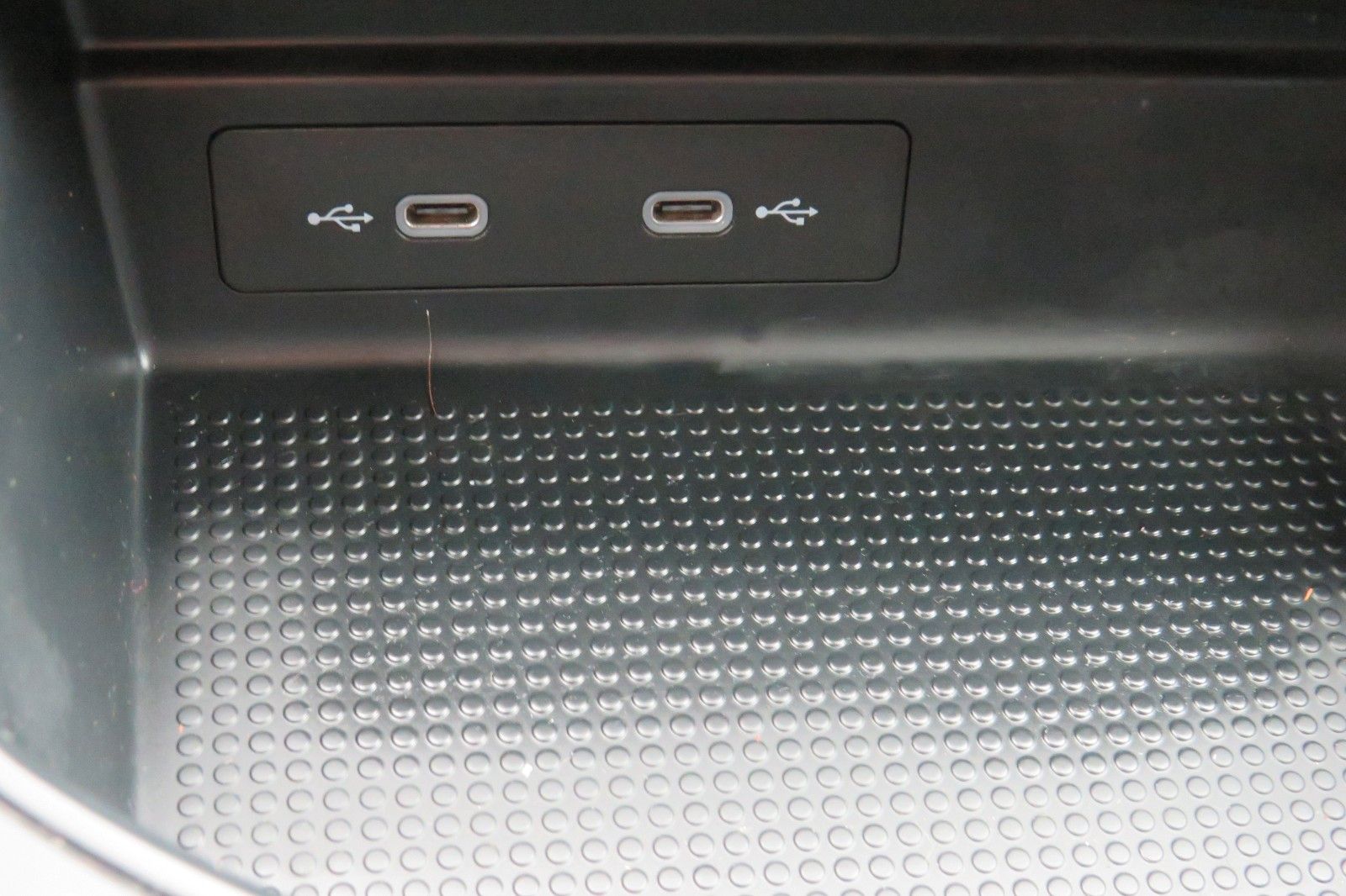 Fahrzeugabbildung SEAT Arona FR DSG NAVI SITZH. KAMERA ACC ASSISTENT-PA