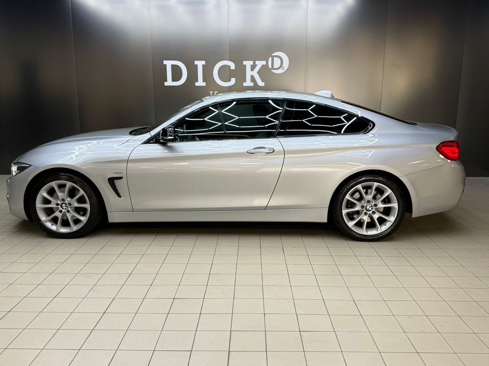 Fahrzeugabbildung BMW 430 d GC Sport Line LED+MEMO+HEAD+ACC+KAMER+AHK+