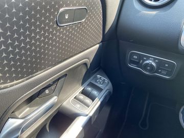 Mercedes GLB 200 - 12