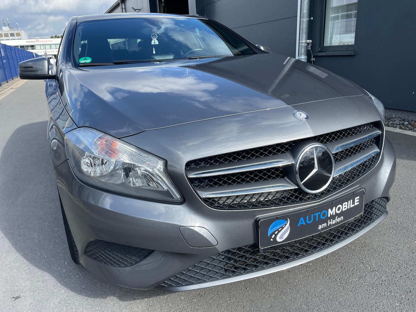 Mercedes-Benz BlueEfficiency A 180*NAVI*SHZ*KLIMA*CAM*LEDER