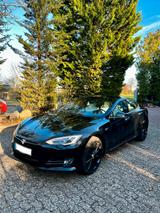 Tesla Model S 100 - Tesla Model S in Hannover