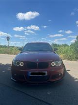 BMW 123d M-Paket in Sedanorot - mit Diesel-Antrieb: Sedan