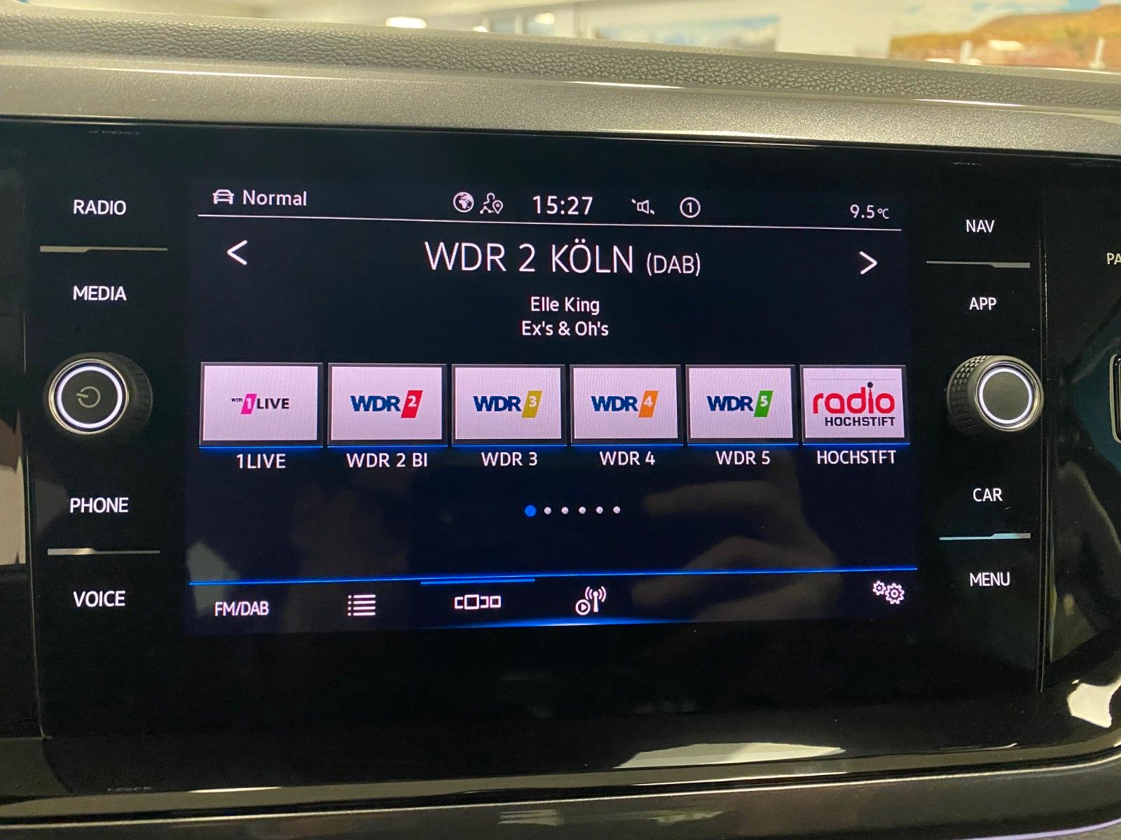 Fahrzeugabbildung Volkswagen Taigo 1.0 TSI  DSG STYLE+MATRIX+KAMERA+17"ALU+BC