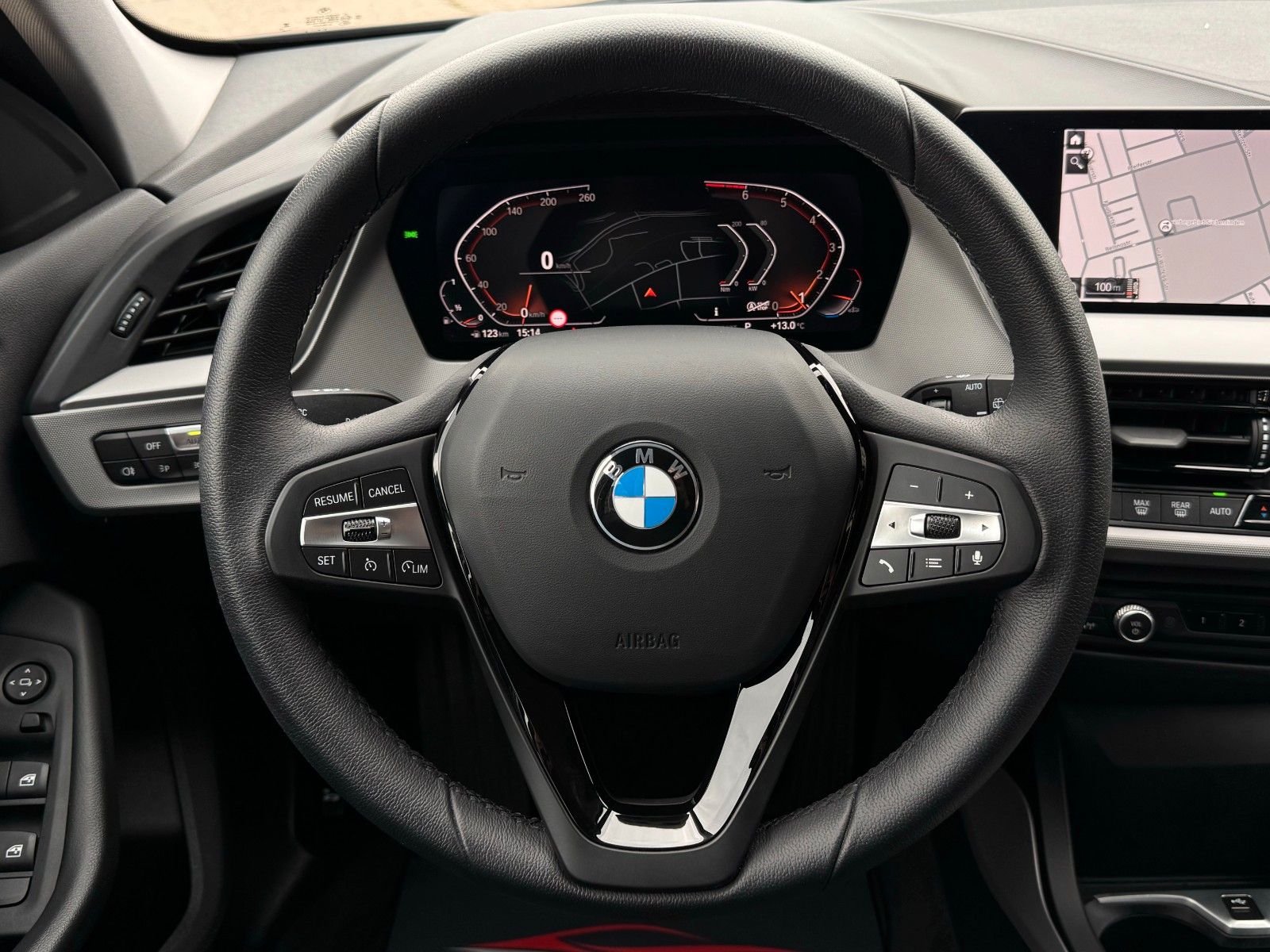 Fahrzeugabbildung BMW 116i Advantage CarPlay BT SHZ PDC Lim Temp LKAS