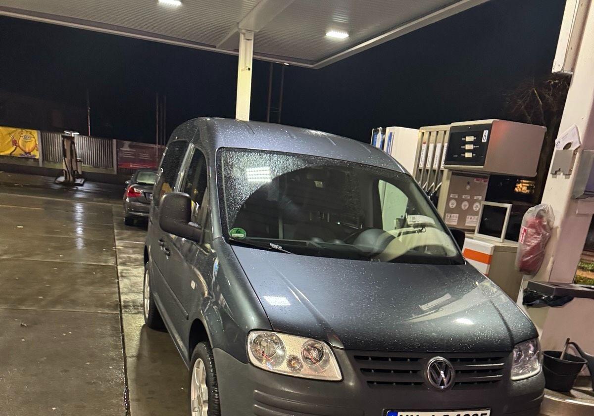 Volkswagen Caddy 2005 — двигун 105 HP (77kW)