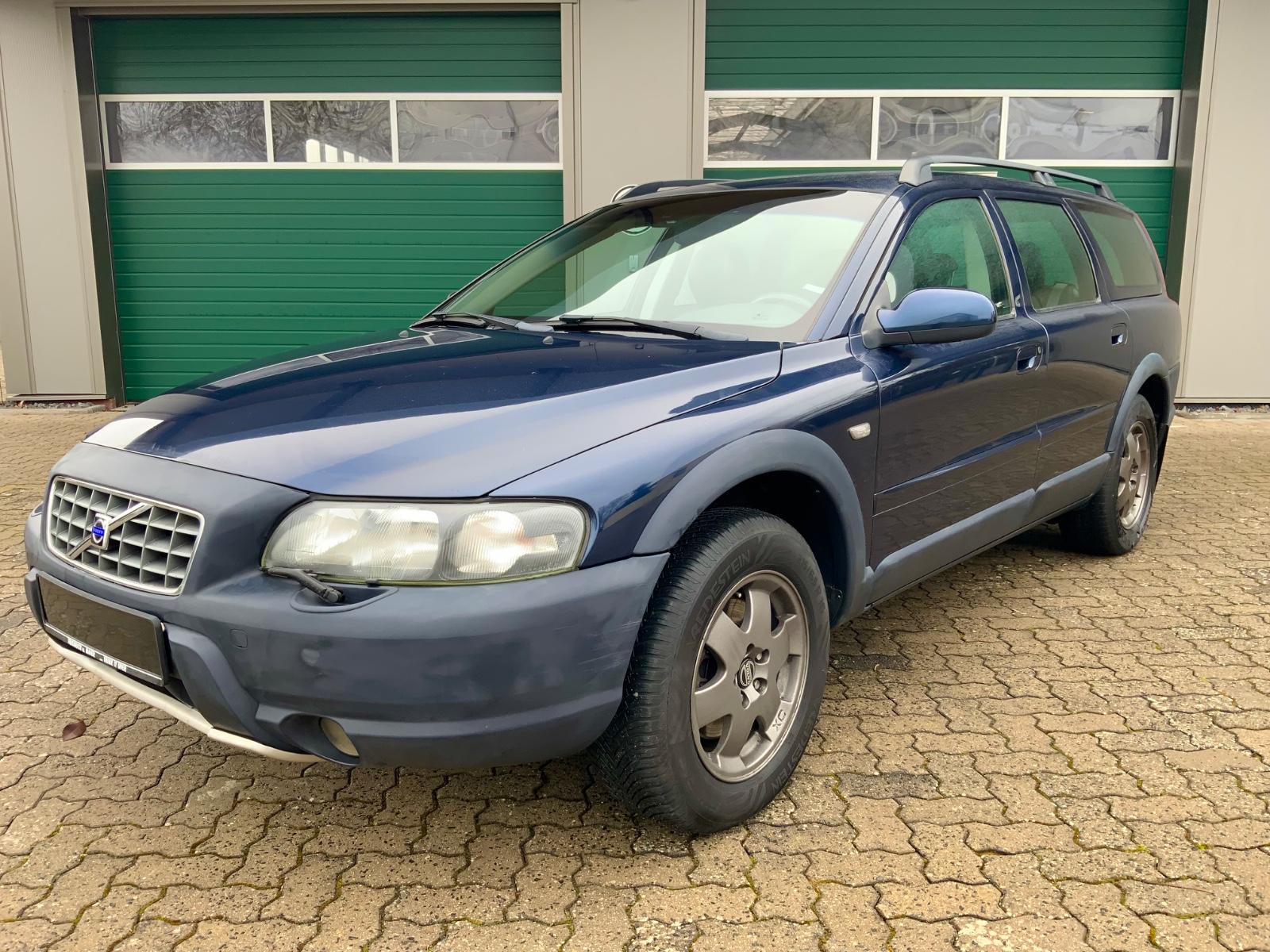 Volvo XC70 D5 AWD CC Automatik/LEDER/NAVI/MEMORY/SHZ/