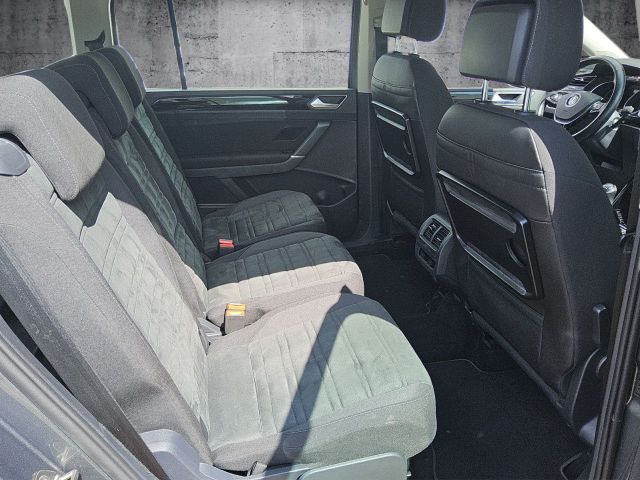 Touran Highline 2.0 l TDI 7 Sitze AHK Navi