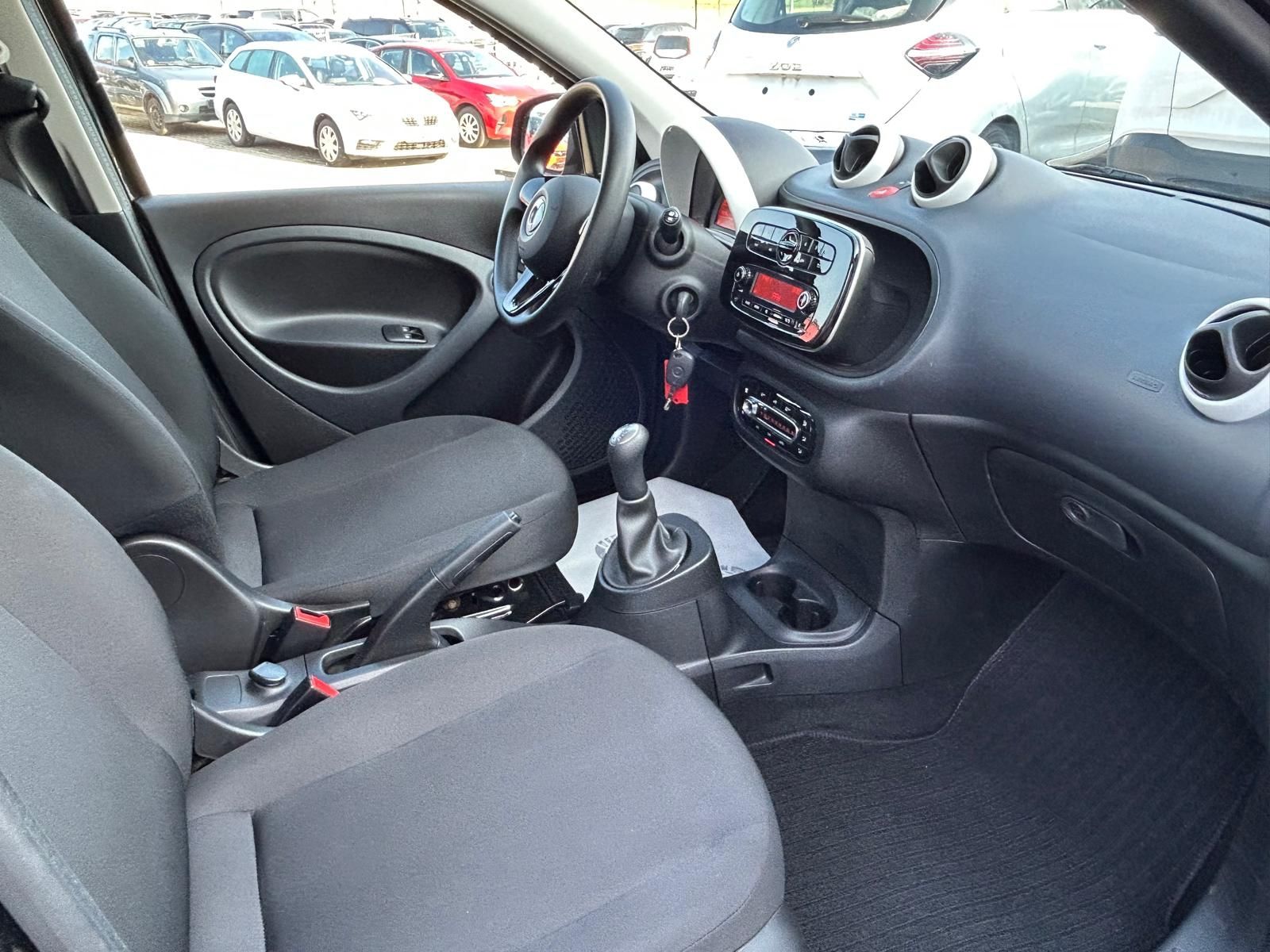 Fahrzeugabbildung Smart ForFour°Sitzheizung°PDC°Klimaauto.°2.Hand°