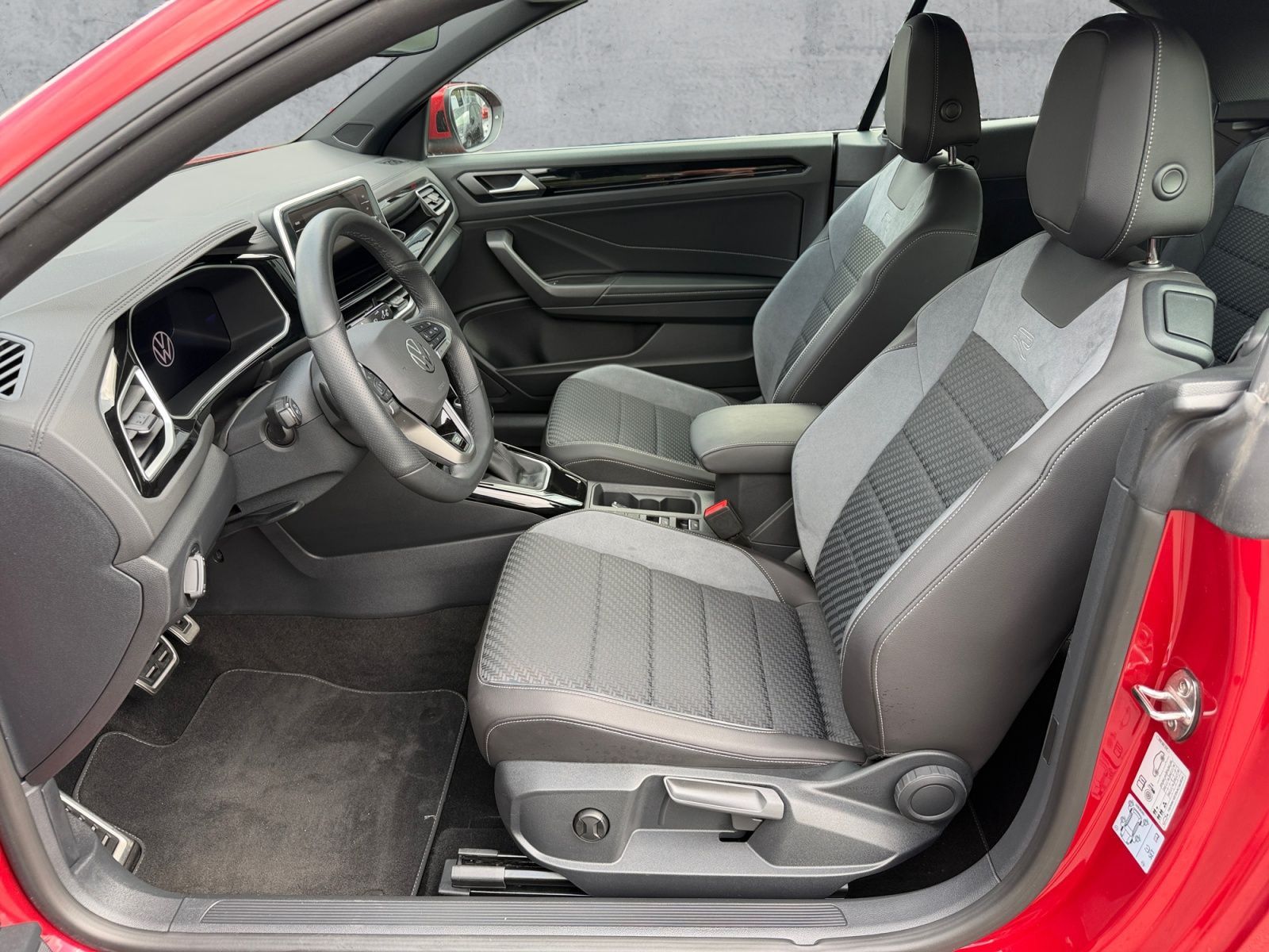 Volkswagen T-Roc - Bild 12