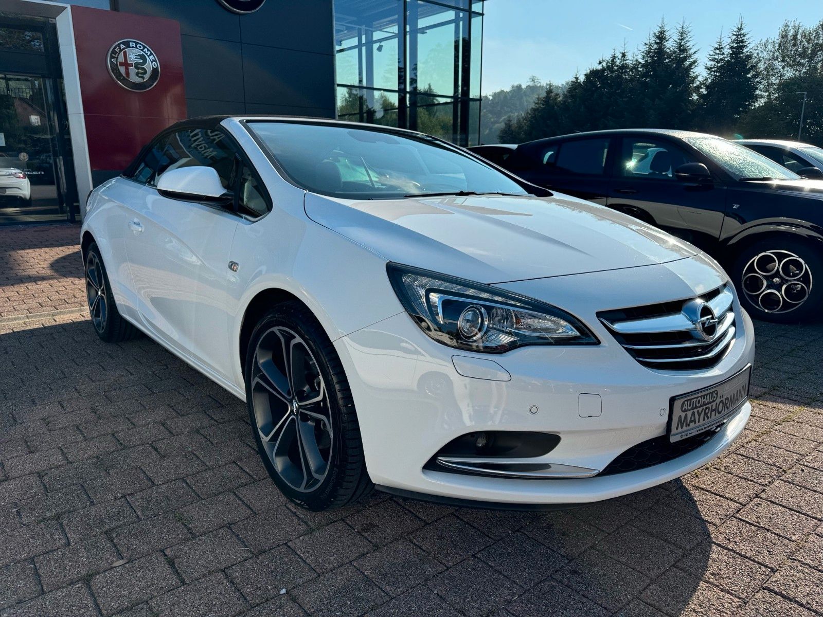 Fahrzeugabbildung Opel Cascada Active SITZKÜHLING NAVI KAMERA SITZHEIZU