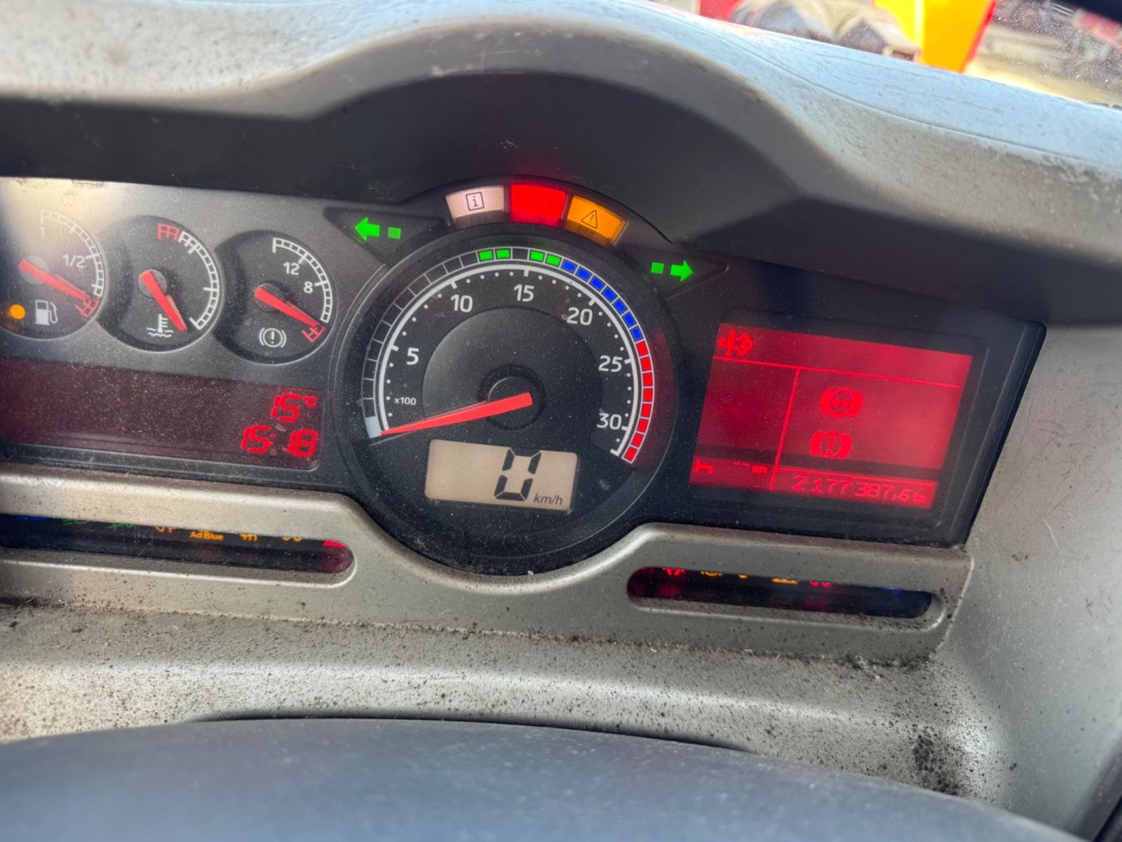 Fahrzeugabbildung Renault DXI 450