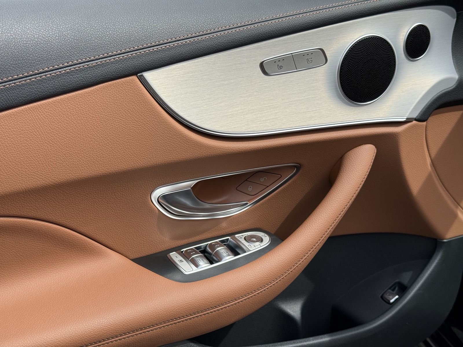 Mercedes-Benz E 300 d 4Matic Cabrio AVANTGARDE PAKET KAMERA CO foto 10