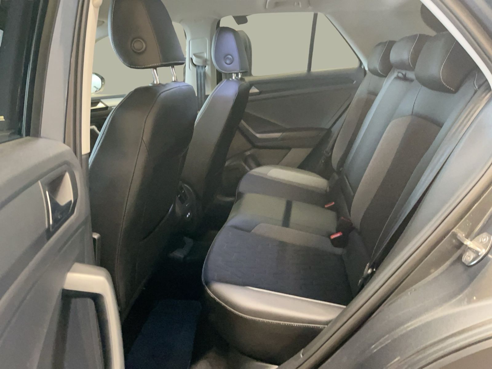 Volkswagen T-Roc - Bild 13