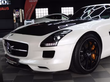 صورة 1 لـ 2014 Mercedes-BENZ SLS AMG
