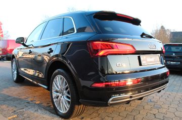 Fahrzeugabbildung Audi Q5 2.0 TFSI Quattro 2x S Line Matrix Pano 20"