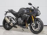 Triumph Speed Triple 1200 RR Bond 007 im Kundenauftrag - Angebote