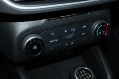 Fahrzeugabbildung Ford Focus Cool & Connect NAVI WinterPaket PDC CAM