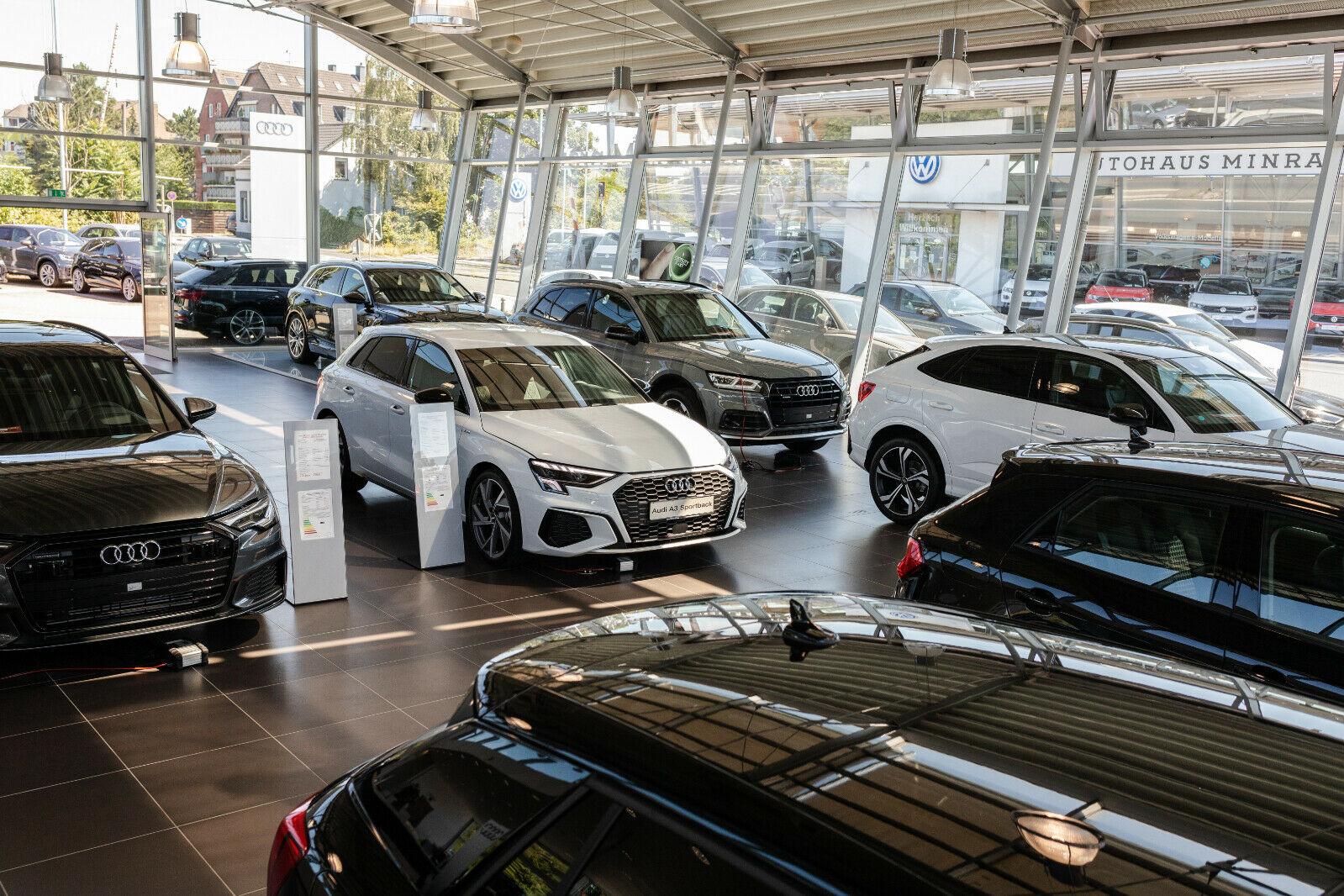 showroom-image-bottom