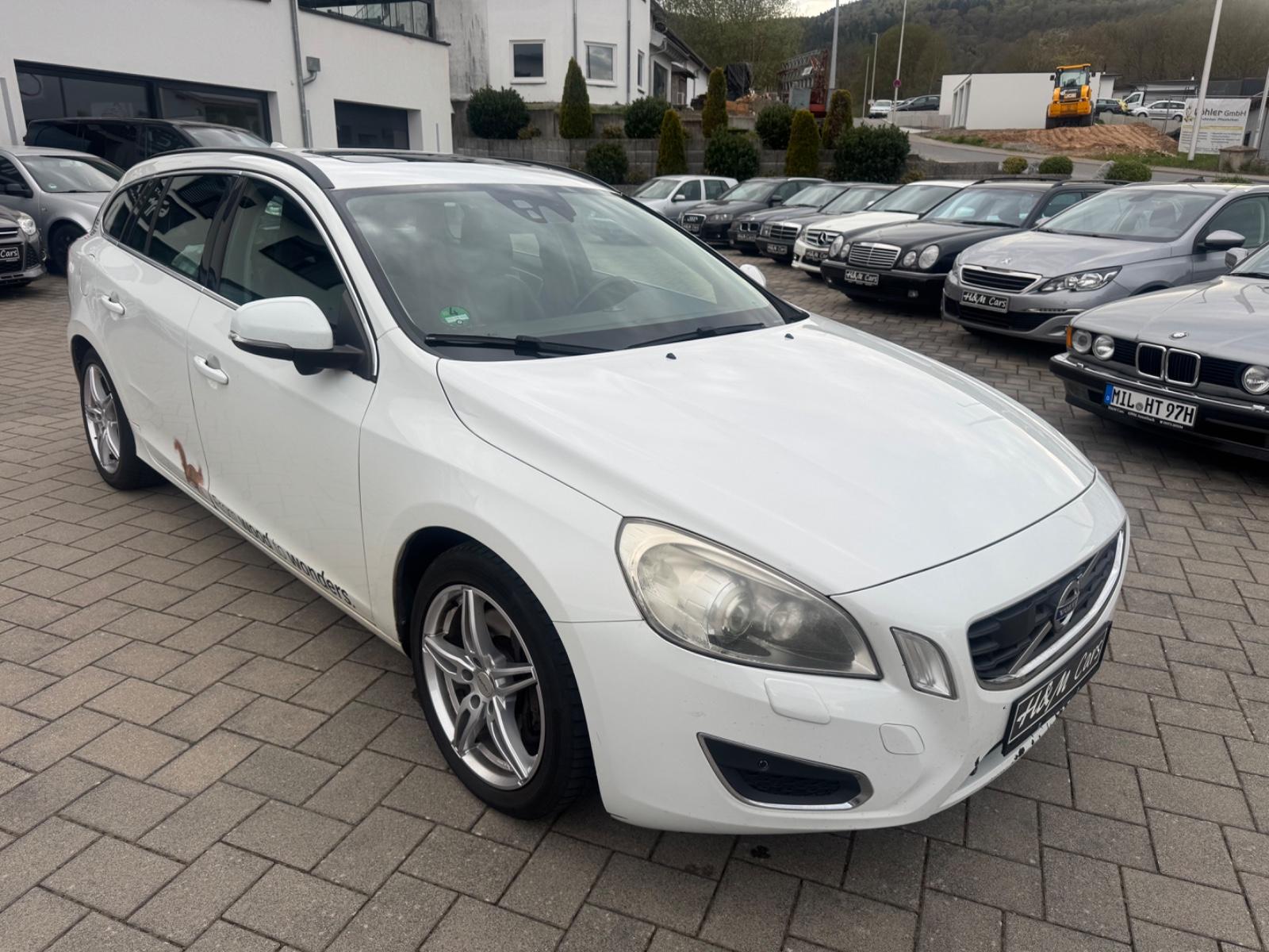 Volvo V60 Kombi Summum/Aut/Leder/Kamera/Xenon/SD