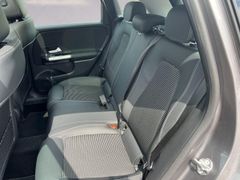 Fahrzeugabbildung Mercedes-Benz B 200 Progressive NAV+SHZ+PANO+KAM+AHK+PDC+MBUX