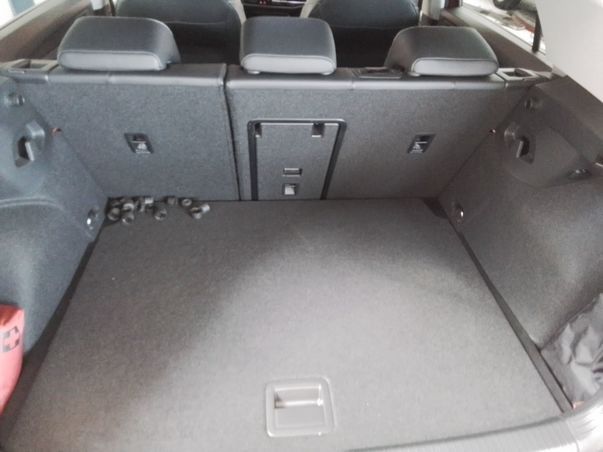 Golf VIII 2.0 TDI DSG GOAL LED+KAMERA+AHK+ACC+LA