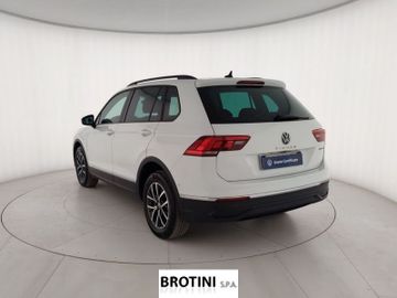 Volkswagen Tiguan - 2