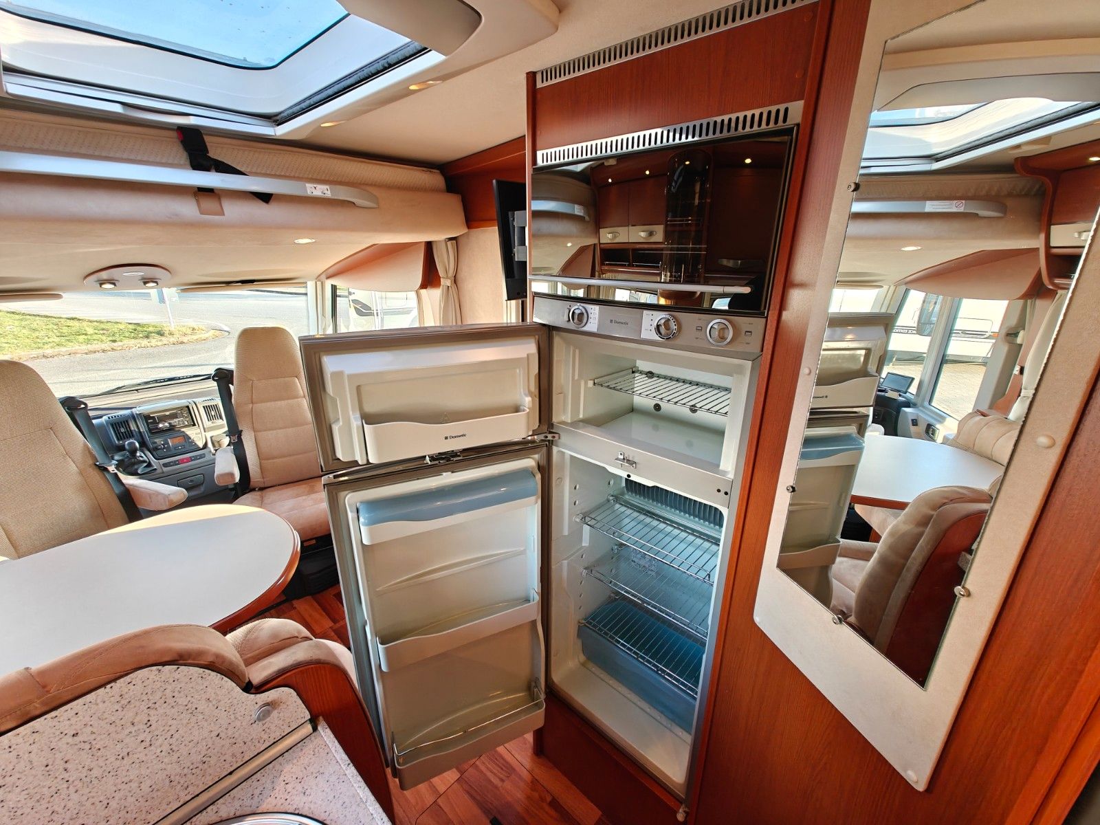 Fahrzeugabbildung HYMER / ERIBA / HYMERCAR B - KLASSE 594 - AUS ERSTBESITZ