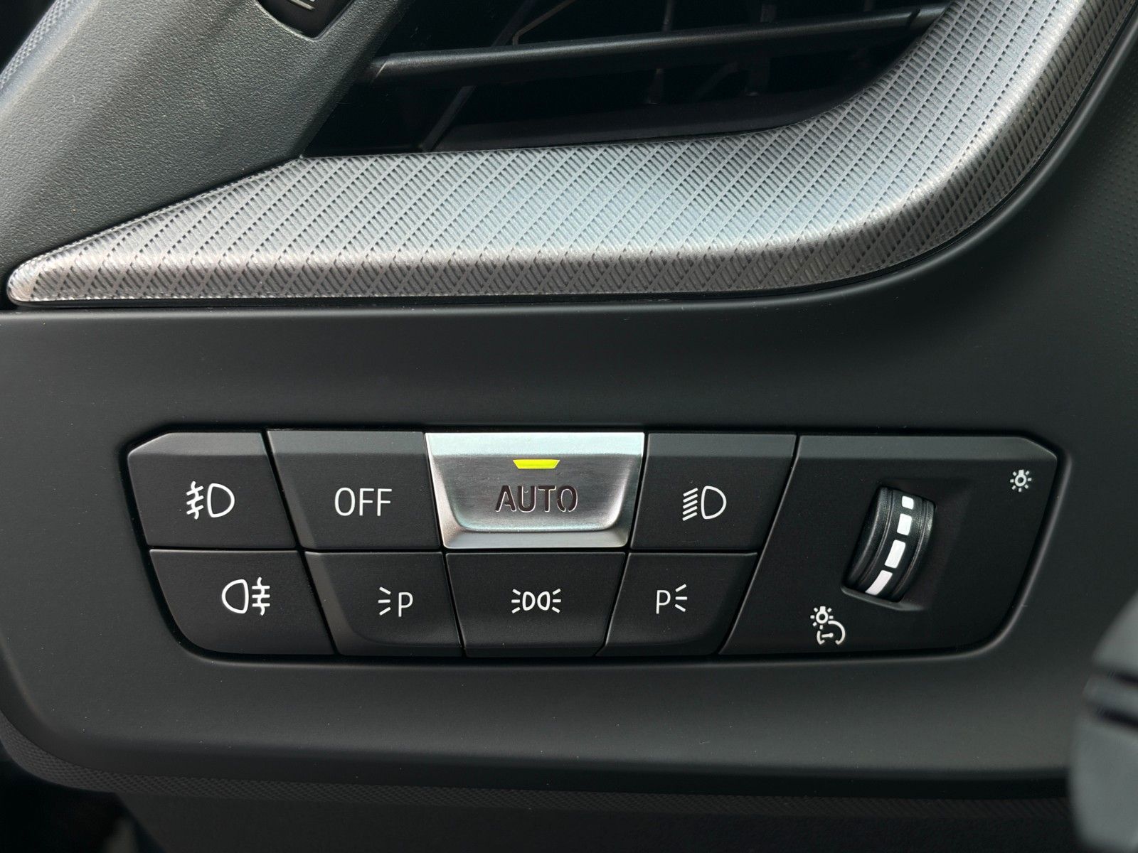 Fahrzeugabbildung BMW 220i Gran Coupé M Sport PANO H&K CAM LHZ CarPlay