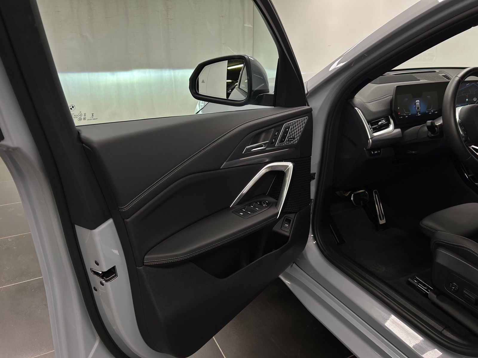 BMW iX2 - Bild 28