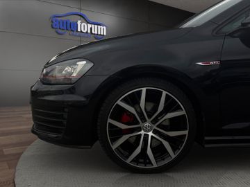 Volkswagen Golf - 10