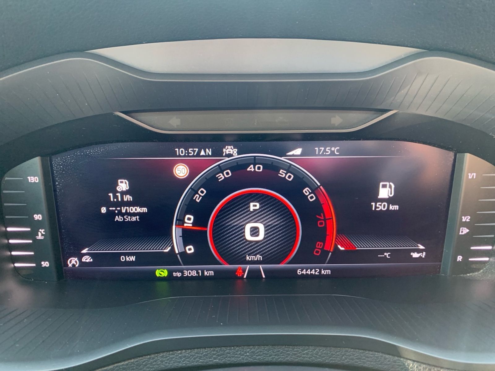 Fahrzeugabbildung SKODA Karoq 2.0 TSI DSG Sportline 4x4 OPF Pan.Dach