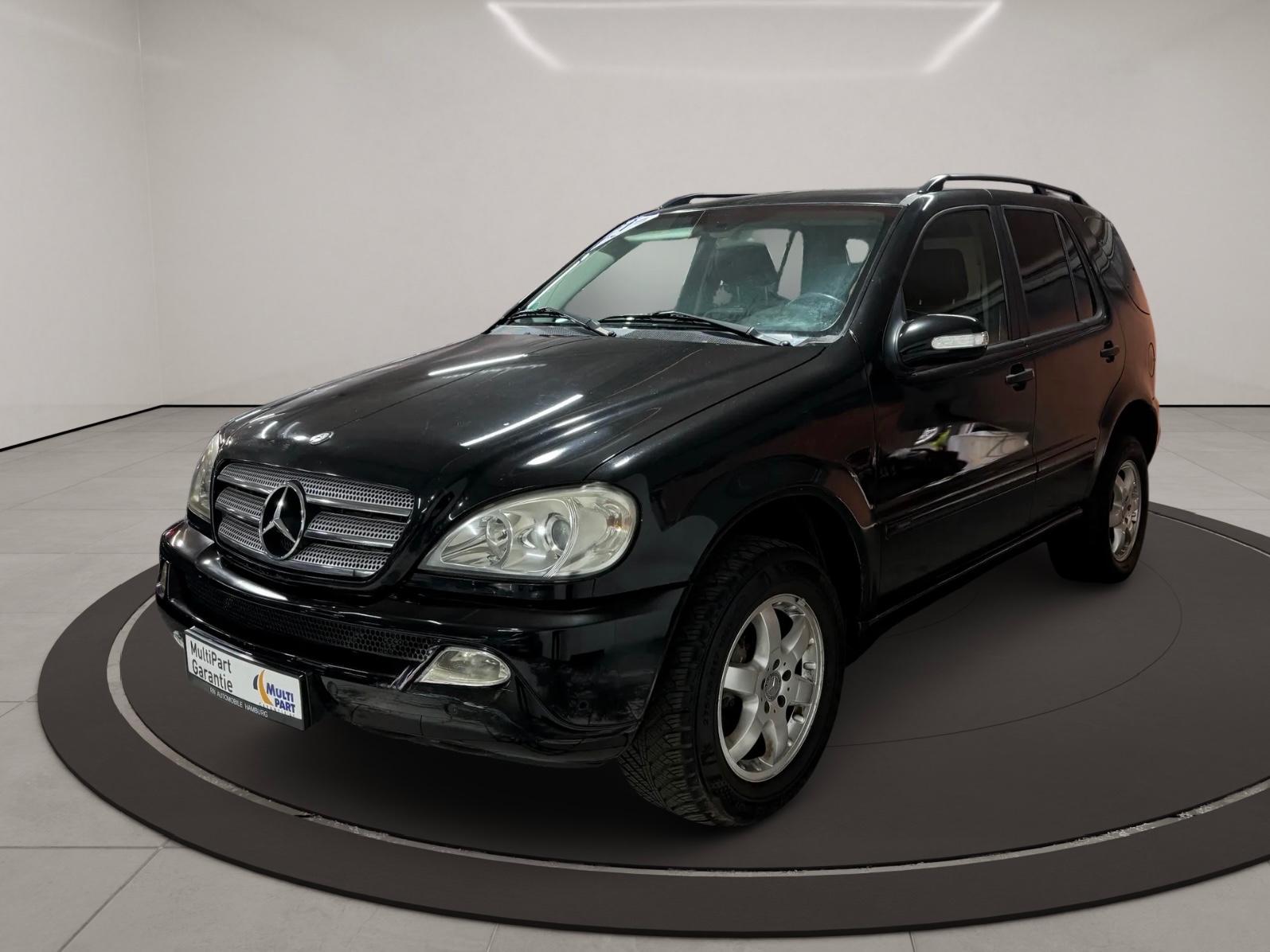 Mercedes-Benz ML270 2004 — interior