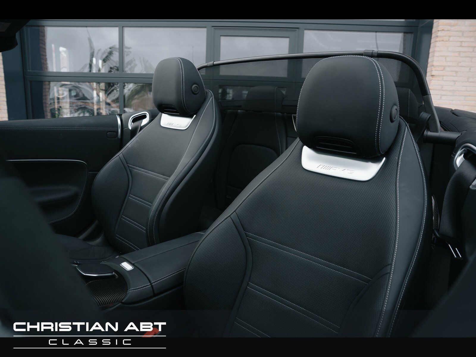 Fahrzeugabbildung Mercedes-Benz SL 63 AMG 4Matic Navi/Nachtsichtass.