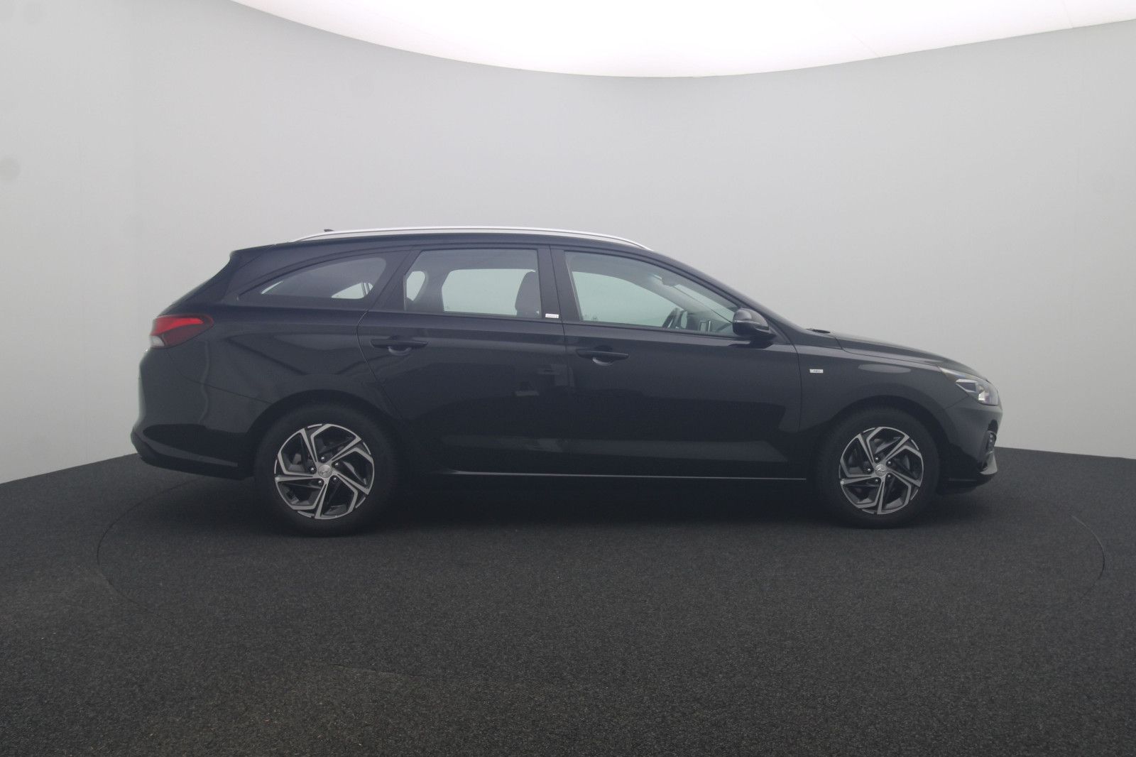 Fahrzeugabbildung Hyundai i30 Kombi 1.6 CRDi Trend Automatik