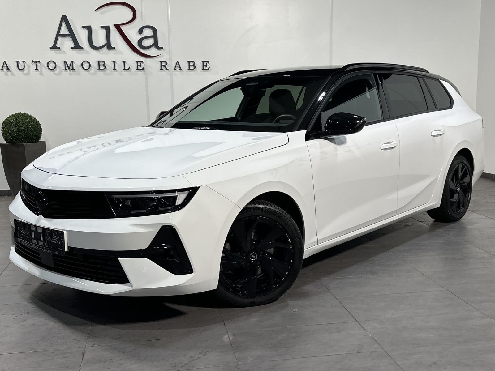 Fahrzeugabbildung Opel Astra SpT 1.2 Turbo GS Aut. NAV+LED+360°+17ZOLL