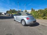 Volkswagen New Beetle Cabriolet 1.4 Highline TÜV Neu - silberne Volkswagen New Beetle