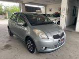 Toyota Yaris 1.3 5 porte Luna Full dal nord Ital - Toyota Yaris Luna mit Benzin-Antrieb
