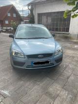 Ford Focus Stufenheck (2005)  1.6 Benzine... - Ford Focus: Stufenheck