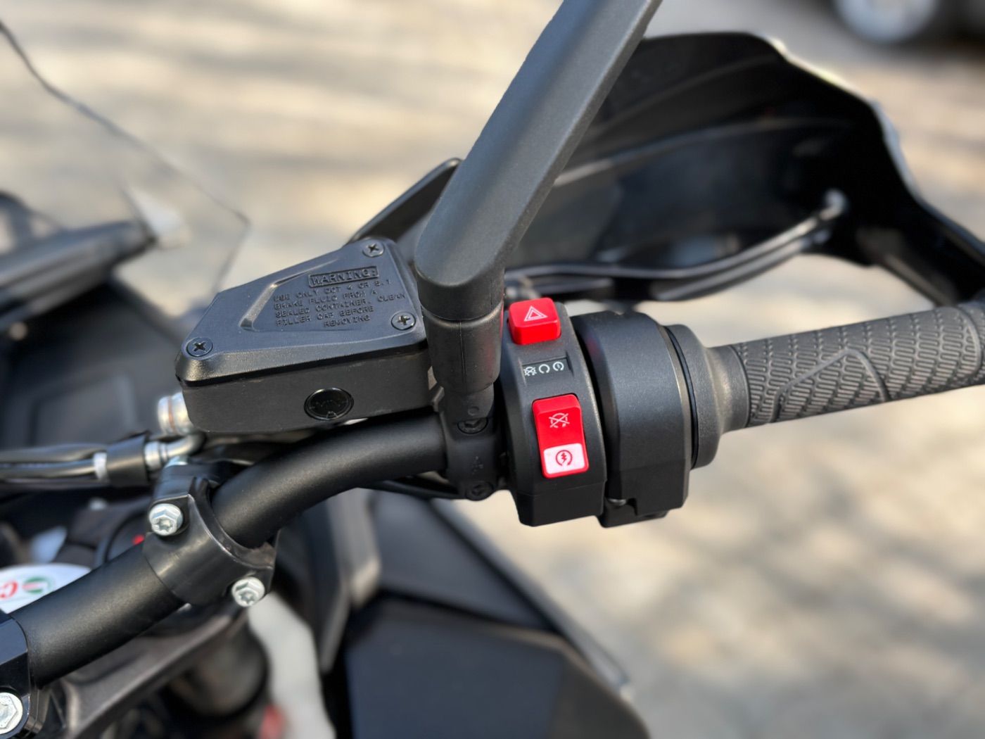 Fahrzeugabbildung KTM 890 SMT Modell 2023 Techpack, 3x Koffer