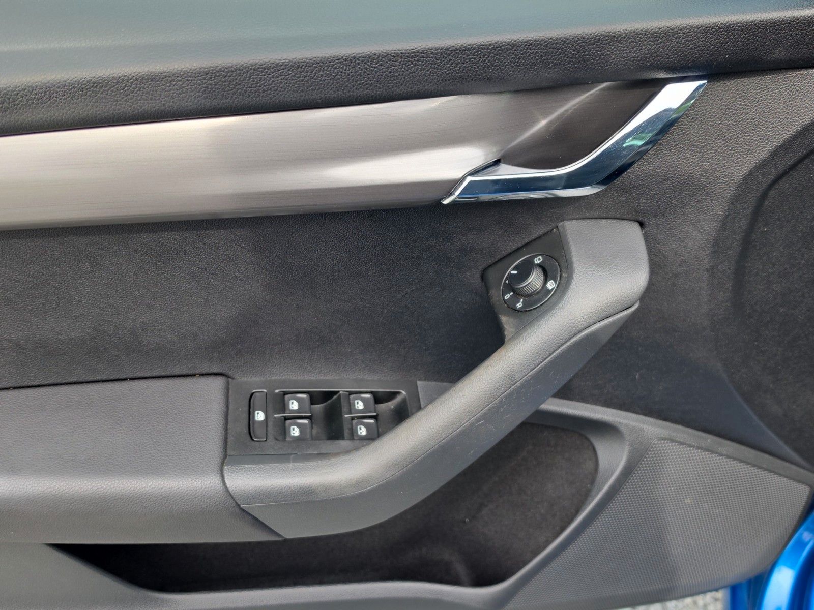 Fahrzeugabbildung SKODA Octavia Combi Ambition Apple CarPlay und Android