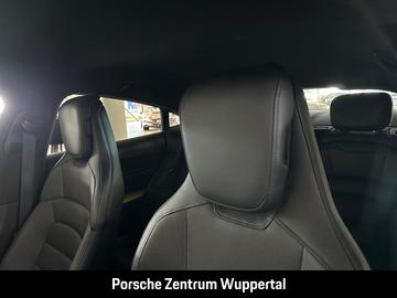 2020 Porsche TAYCAN — миниатюра 25