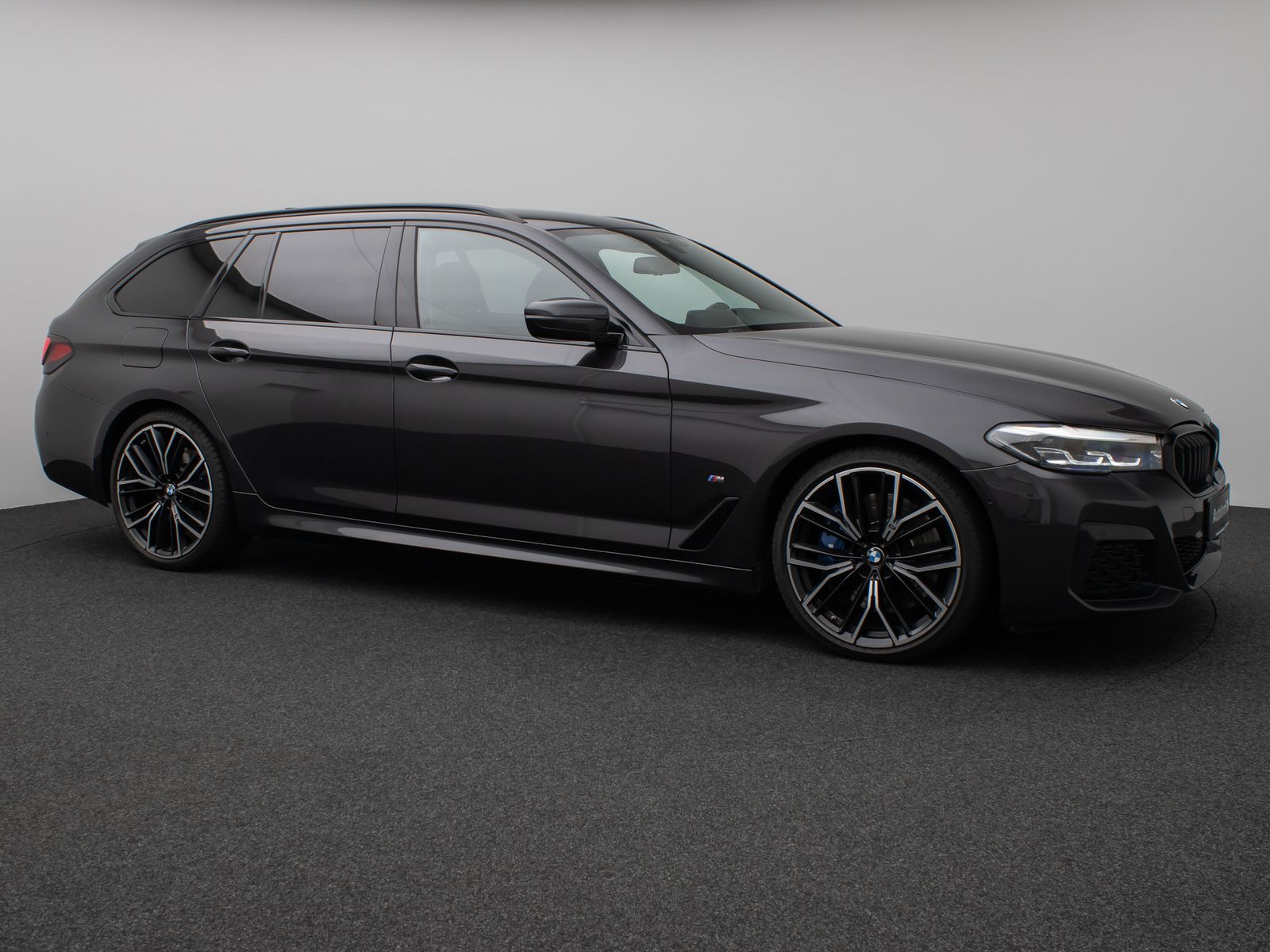 Fahrzeugabbildung BMW 530d xD M Sport DAB CockPitPro PDC Alarm 20Zoll