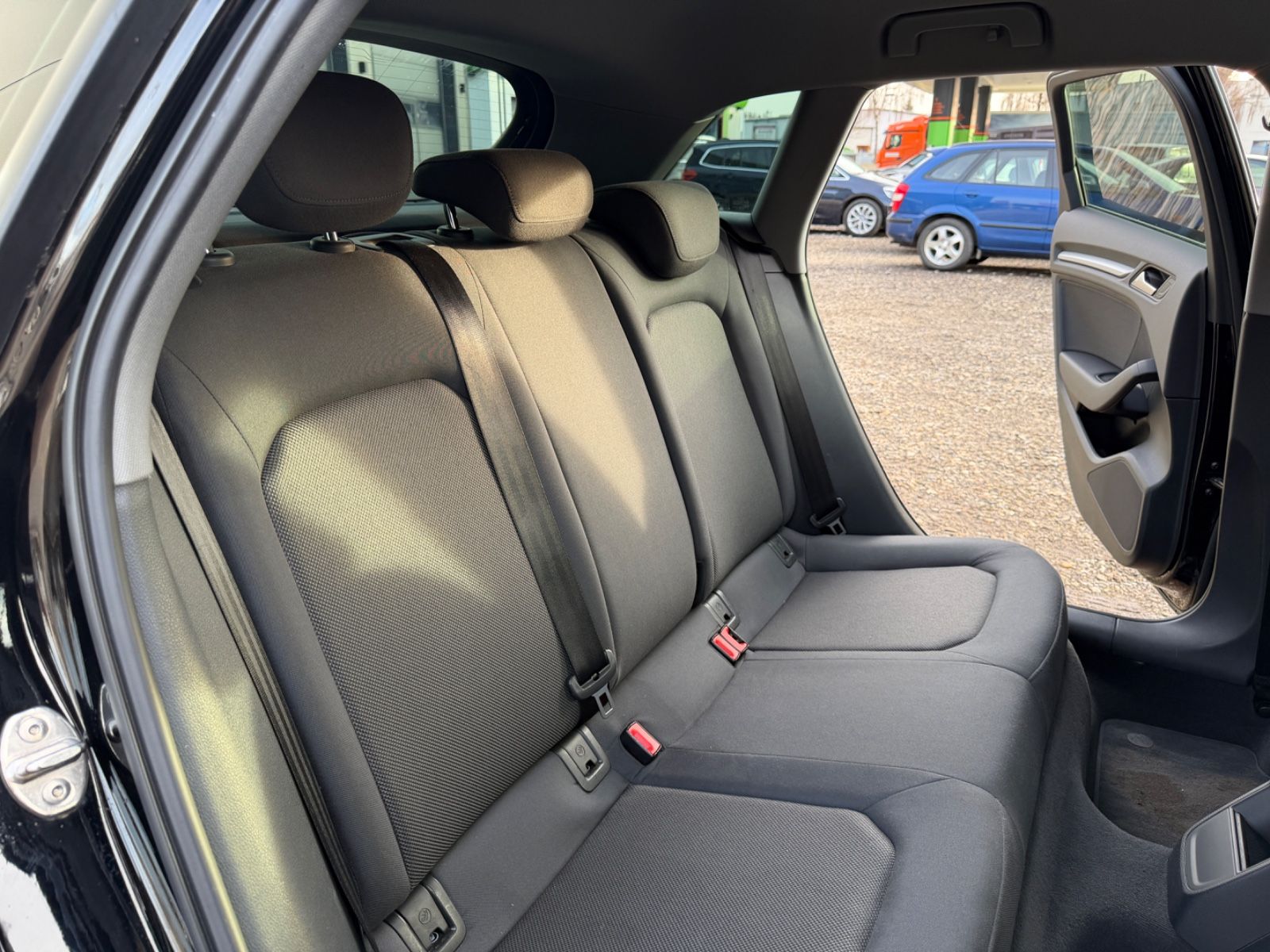 Audi A3 Sportback 35 TDI S tronic Xenon Navi Bluet. foto 25